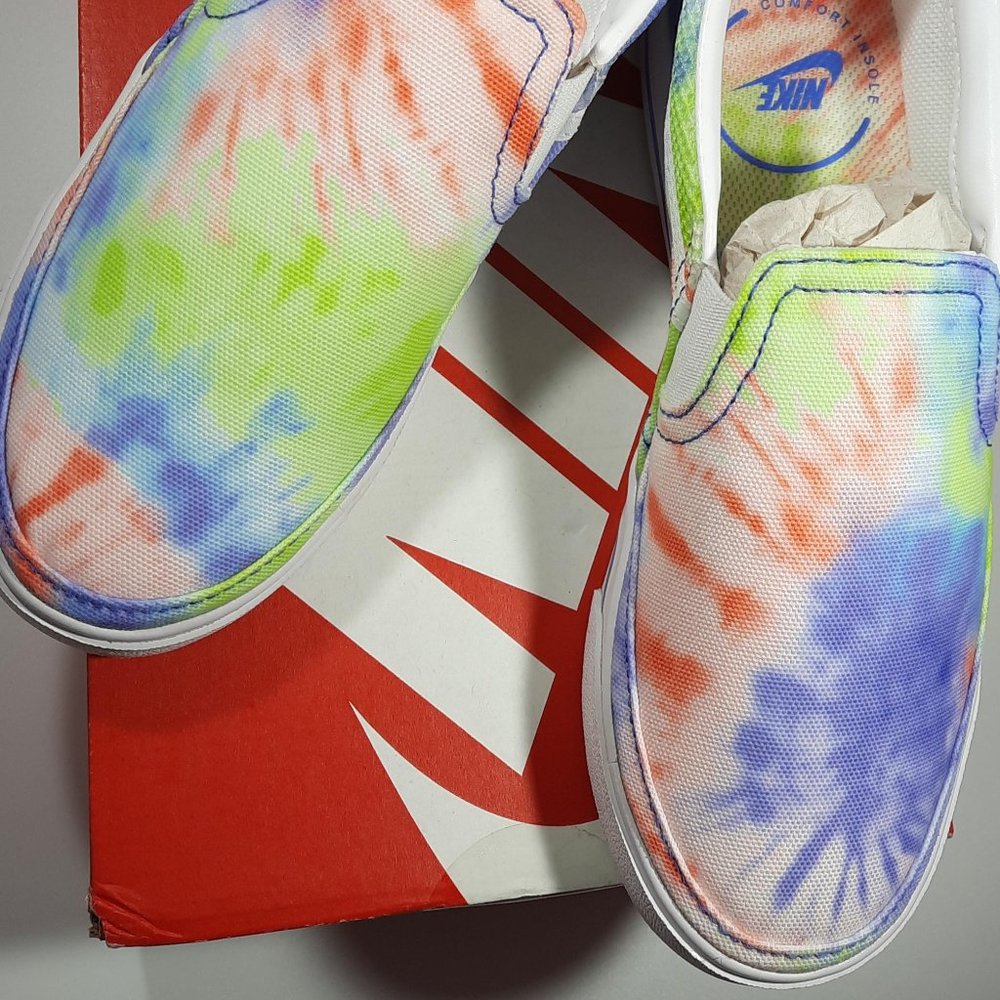 SALE Nike Women's Tie -Dye Slip On Shoes 100% Authentic SIZE 5